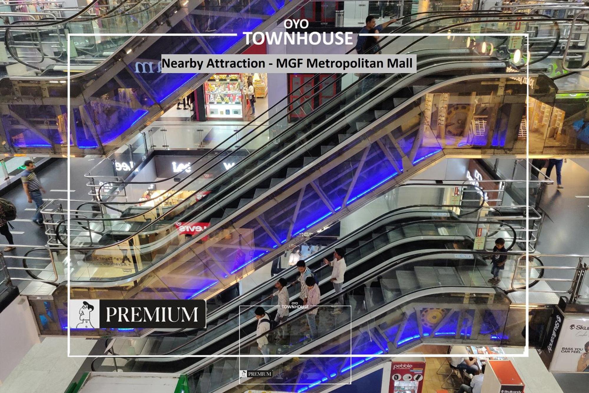 โอโย ทาวน์เฮาส์ 120 ศุศันต์โลก Hotel คูร์เคาน์ ภายนอก รูปภาพ